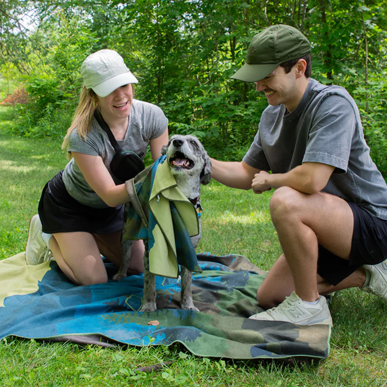 Grizzly Guide Party Size Towel - Image 7