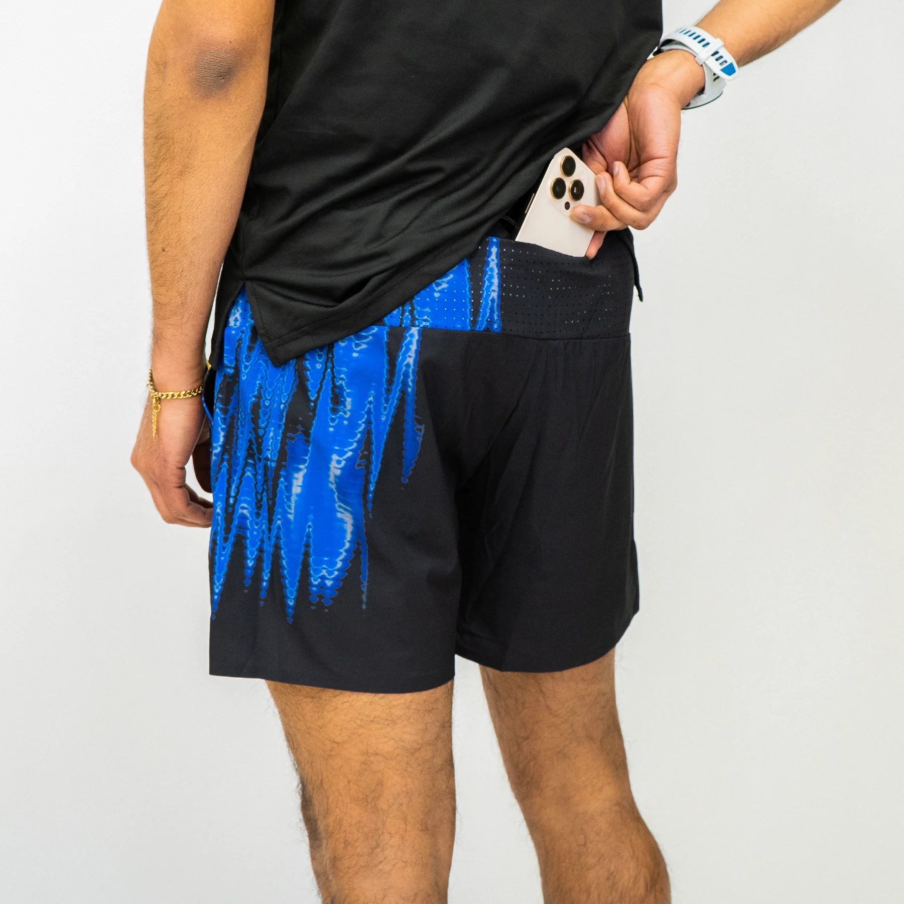 Mens Avigate 5" Fusion Short - Wave Break Electric Indigo - Image 5