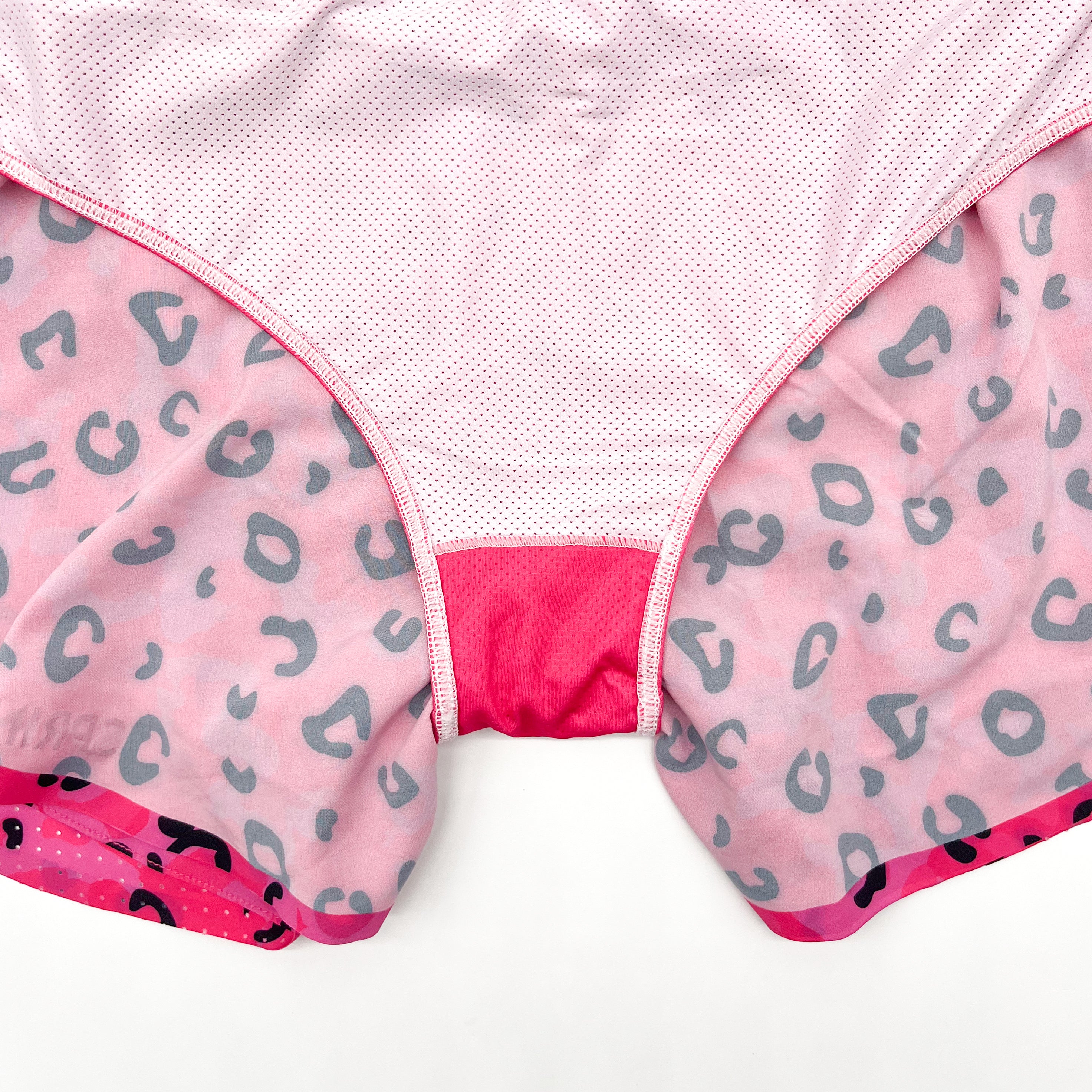 Womens Avigate 4" Mercy Short - Jag Camo Pink - Image 5