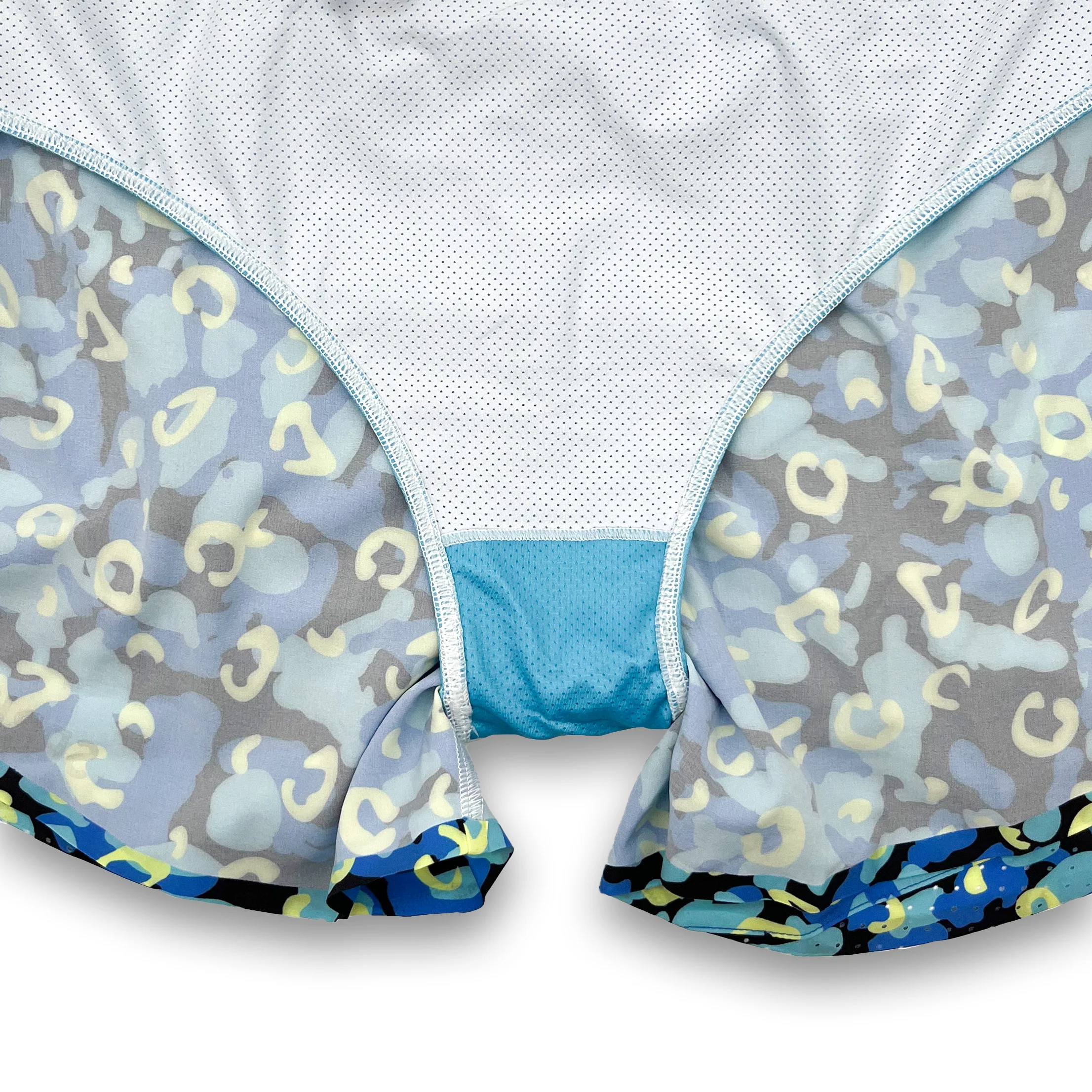 Womens Avigate 4" Mercy Short - Jag Camo Sea Foam - Image 5